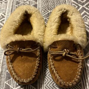 Women’s LL Bean moccasin.